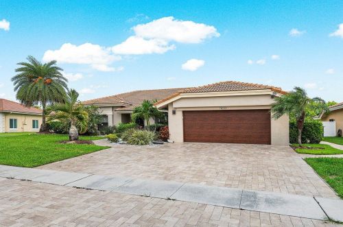 11650 Island Lakes Ln, Boca Raton, FL 33498-6801