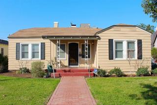 1229 Vagedes Ave, Fresno, CA 93728-2205