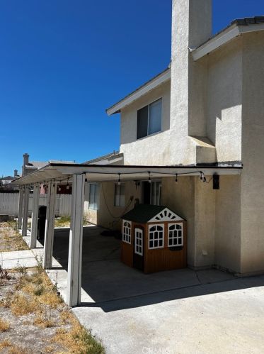 44644 Stillwater Dr, Lancaster CA  93536-6457 exterior