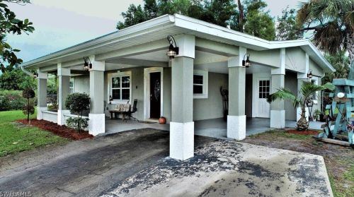 11 Abaco St, Lehigh Acres, FL 33936-7101