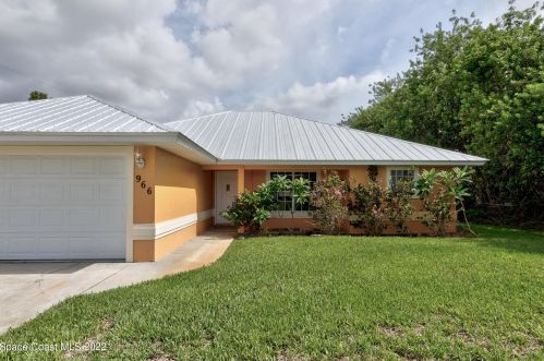966 18th Pl, Vero Beach, FL 32960-5539