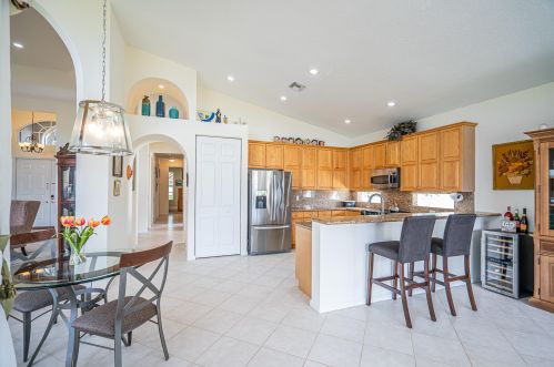 6810 Fiji Cir, Boynton Beach FL  33437-7022 exterior