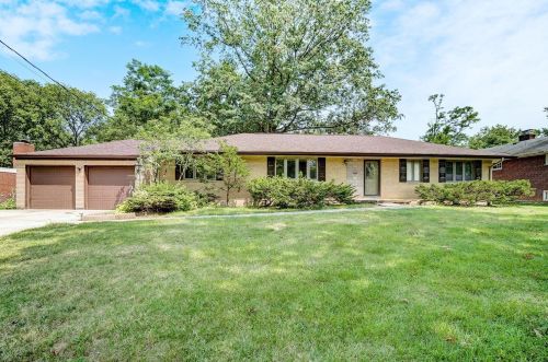 8730 Cavalier Dr, Cincinnati, OH 45231-5041