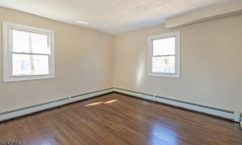 16 Briant Ave, Greystone Park NJ  07950-1724 exterior