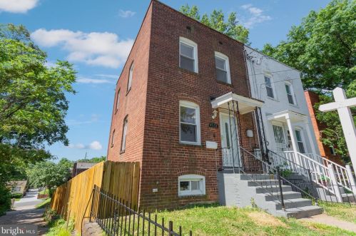 4551 Eads Pl, Washington, DC 20019-4764