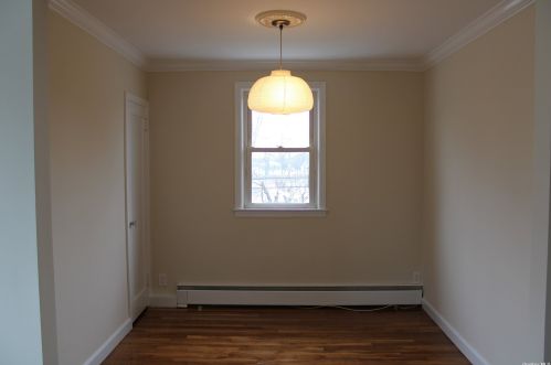 249 4th St, West Islip NY  11795-1831 exterior