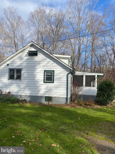 1541 Salford Station Rd, Harleysville, PA 19438-1523