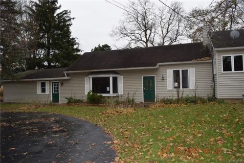 10926 Maple Ridge Rd, Medina, NY 14103-9516