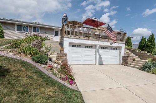 2709 Madison St, Waukesha WI  53188-4502 exterior