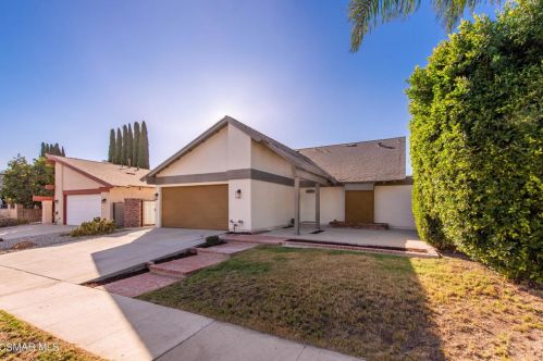 2169 Marvel Ave, Simi Valley CA  93065-2211 exterior