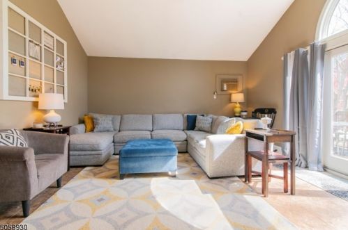 519 Grand Ave, Hackettstown NJ  07840-1119 exterior