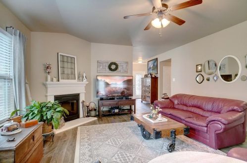 8713 Vista Royale Dr, Fort Worth TX  76108-7946 exterior