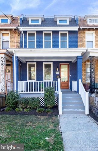 826 Madison St, Washington, DC 20011-8211