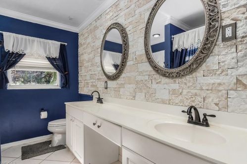 770 Logan Blvd, Naples FL 34116-3909 exterior