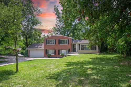 421 Deanview Dr, Cincinnati, OH 45224-1415