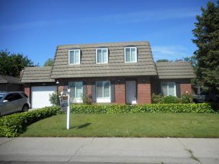 8528 Cliffwood Way, Sacramento, CA 95826-3611