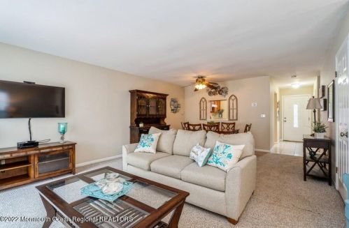 90 Rita Ln, Jackson Twp NJ  08527-2367 exterior