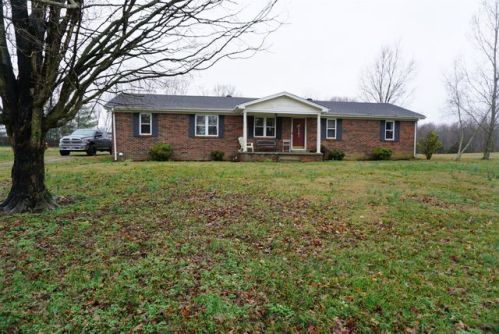 4883 Rocky Mound Rd, Westmoreland, TN 37186-2771
