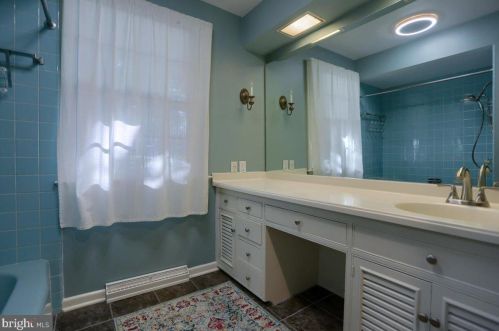 540 Devon Rd, Camp Hill PA  17011-2122 exterior