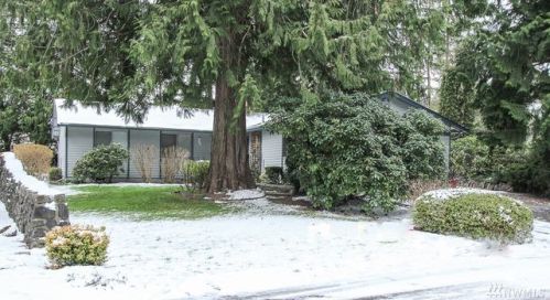 35 Sandy Ct, Bremerton, WA 98311-9126
