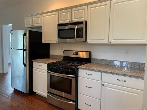 135 Gulf St, Milford CT  06460-4816 exterior