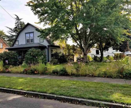 706 Oak St, Lebanon OR  97355-1253 exterior