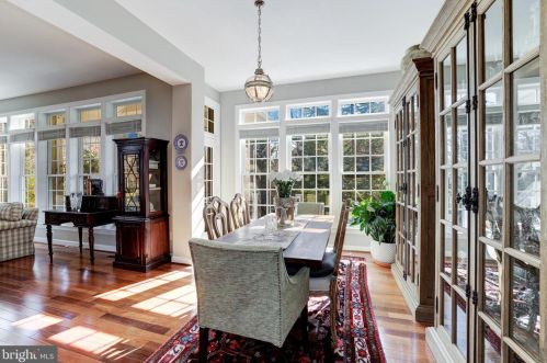 19376 Ml Dm Pl, Leesburg VA 20176-1637 exterior