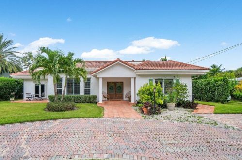 6260 Ocean Blvd, Boynton Beach FL  33435-5212 exterior