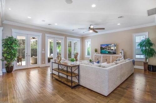 6869 Il Regalo Cir, Naples FL  34109-6818 exterior