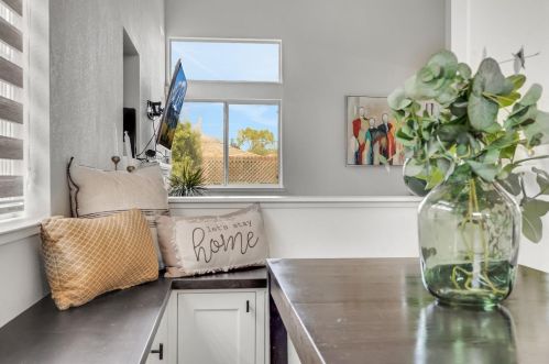 8011 Andante Dr, Citrus Heights CA  95621-1402 exterior