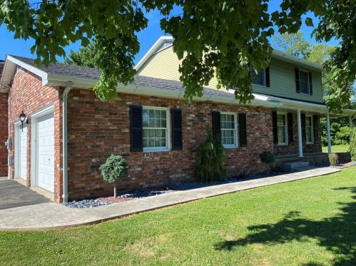 428 Kelly Ln, Bradenville, PA 15620-1043