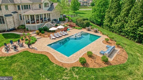 19648 Greenham Dr, Leesburg, VA 20175-8763