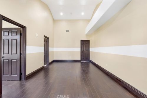 2340 Robinhood Pl, Orange CA  92867-1851 exterior