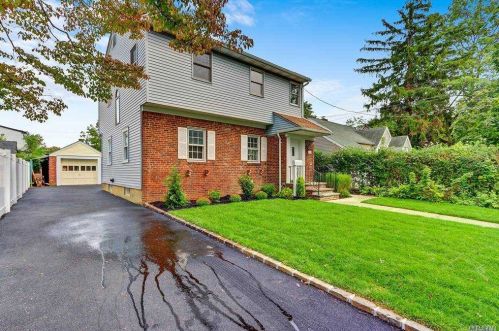 100 Moore St, New Hyde Park, NY 11040-1341