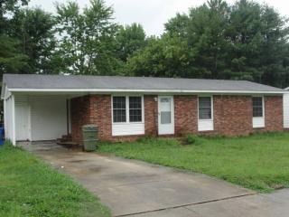 715 Goldfinch Dr, Hendersonville NC  28792-2628 exterior