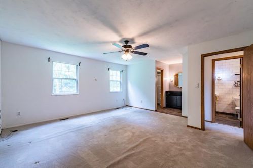 47 New London Ln, Oakmont PA  15139-1100 exterior