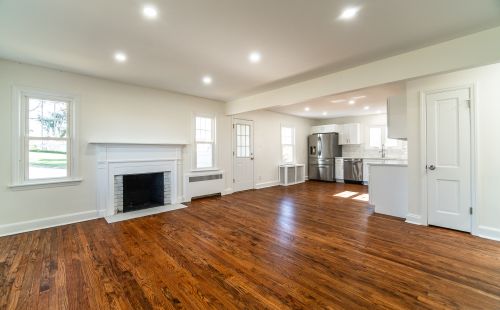 2403 Nichols Ave, Stratford CT  06614-1720 exterior