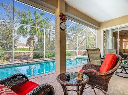 5690 Lago Villaggio Way, Naples FL  34104-5739 exterior