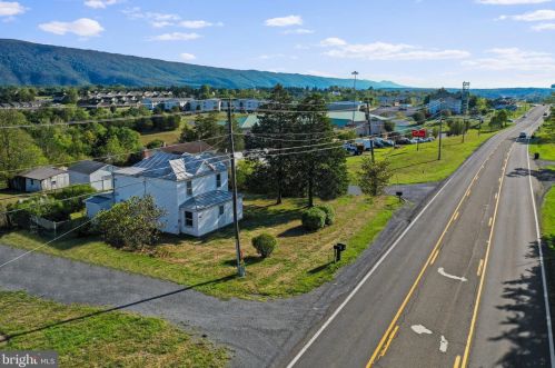 33456 Old Valley Pike, Strasburg VA  22657-3702 exterior