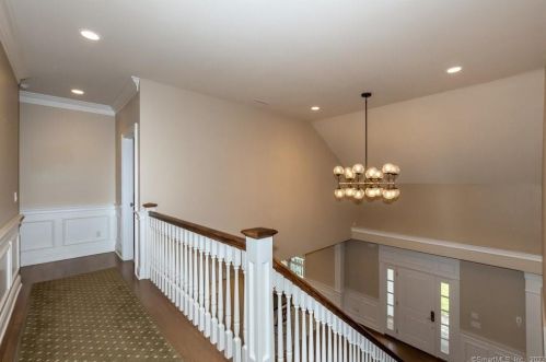 18 Heron Pond Rd, Essex CT  06426-1466 exterior