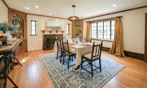 524 Main St, Wallingford CT  06492-1722 exterior