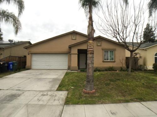 8492 Foothill Ave, Parlier, CA 93648-2162