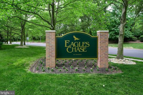 817 Roundtree Pl, Lawrence Township NJ  08648-2538 exterior