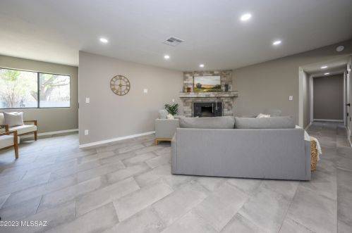 11100 Glenn St, Tucson AZ  85749-8845 exterior