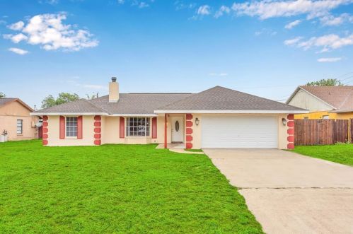 1001 Leeward Dr, Deltona, FL 32738-6605