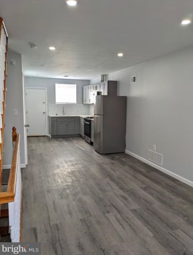 2208 Cantrell St, Philadelphia PA  19145-3307 exterior