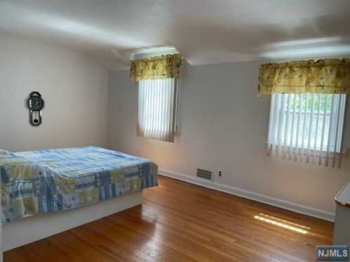 71 Jasper Ave, Teaneck NJ  07666-3816 exterior