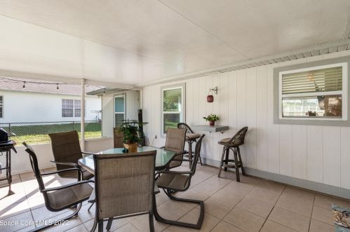 668 Forster Ave, Sebastian FL  32958-4828 exterior