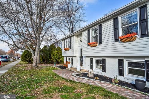 114 Plaza St, Leesburg, VA 20176-2426