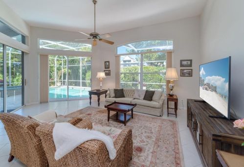 561 Diplomat Ct, Marco Island, FL 34145-2445